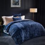 RECYCO Luxury Velvet Quilt Set King Size, Lightweight Velvet Comforter Set, Oversized Bedspread Coverlet Quilted Bedding Set, with 2 Matching Pillow Shams, for All Season, Navy Blue