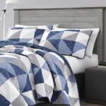 Eddie Bauer – Queen Quilt Set, Reversible Cotton Bedding with Matching Shams, Lightweight Home Decor for All Seasons (North Cove Navy, Queen)